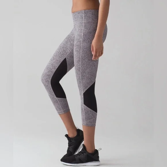 Lululemon Pace Rival Crop - Picture 3 of 12